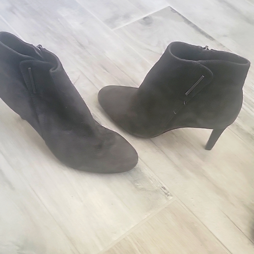 Moss color booties